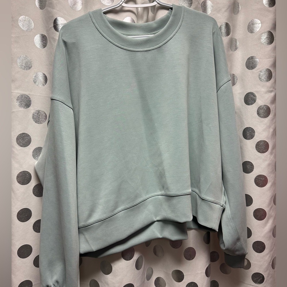 Lululemon Perfectly Oversized Cropped Crew Softstreme size 14